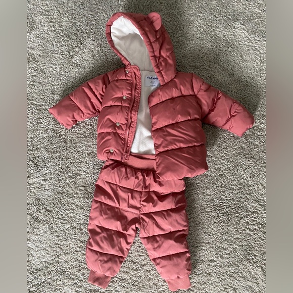 Old Navy snowsuit, 12-18 months. - Picture 1 of 2
